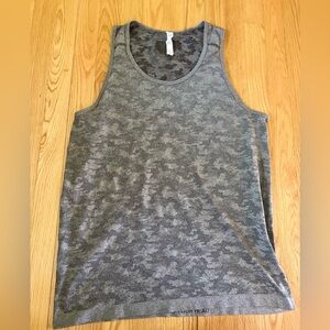 Lululemon black & grey camo tank